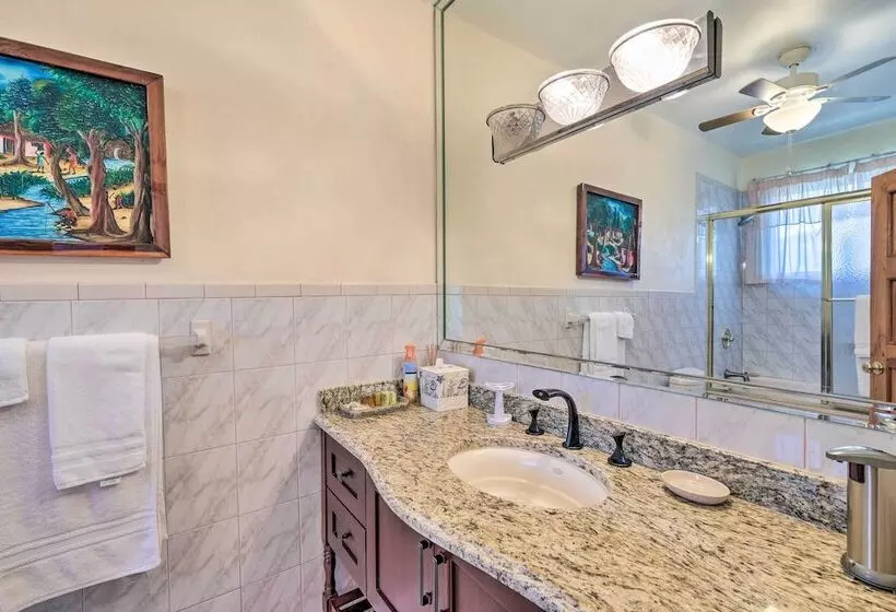 Oceanfront Majestic Beach House W/ Gym + Pool!