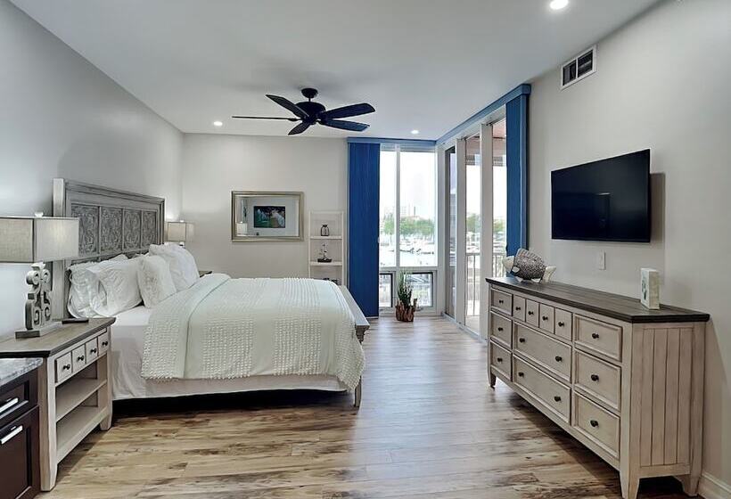 Palm Harbor Club 202