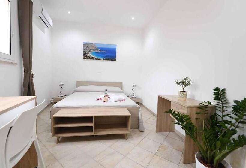 پانسیون Room In Apartment   Terrasinipalermovacation For 2 Guests New