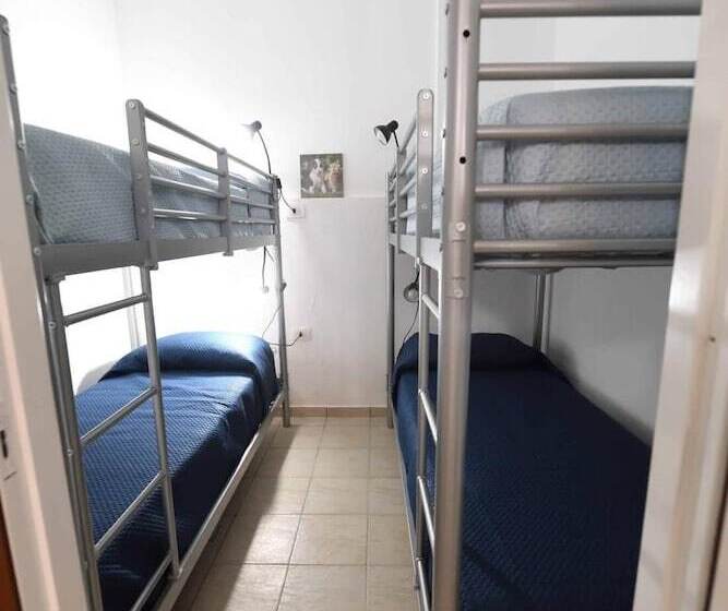 پانسیون Room In Apartment   Terrasinipalermovacation For 2 Guests New