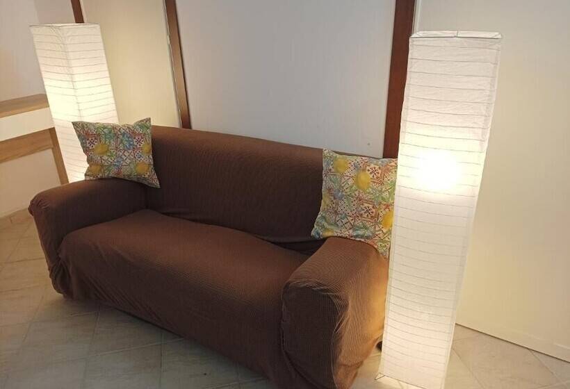 پانسیون Room In Apartment   Terrasinipalermovacation For 2 Guests New