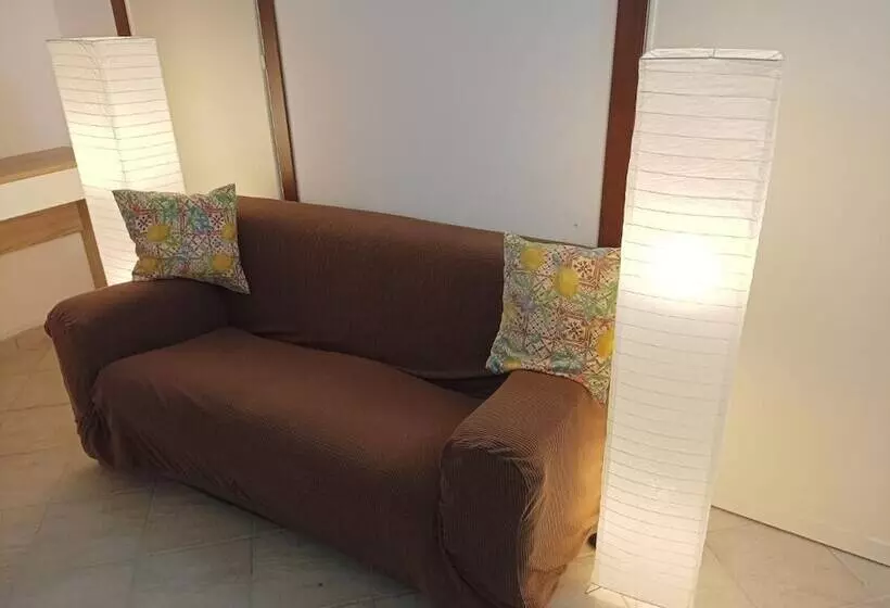ペンション Room In Apartment   Terrasinipalermovacation For 2 Guests New