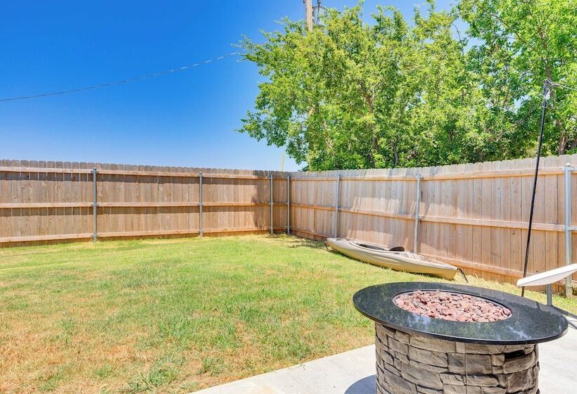 Pet Friendly Elgin Retreat W/ Patio, Grill & Yard!