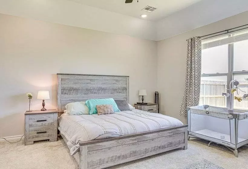 Pet Friendly Elgin Retreat W/ Patio, Grill & Yard!