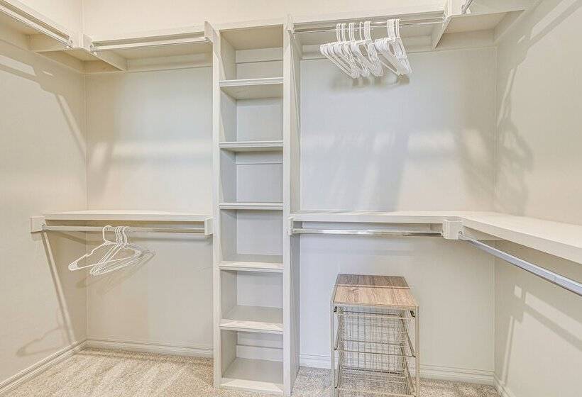 Pet Friendly Elgin Retreat W/ Patio, Grill & Yard!