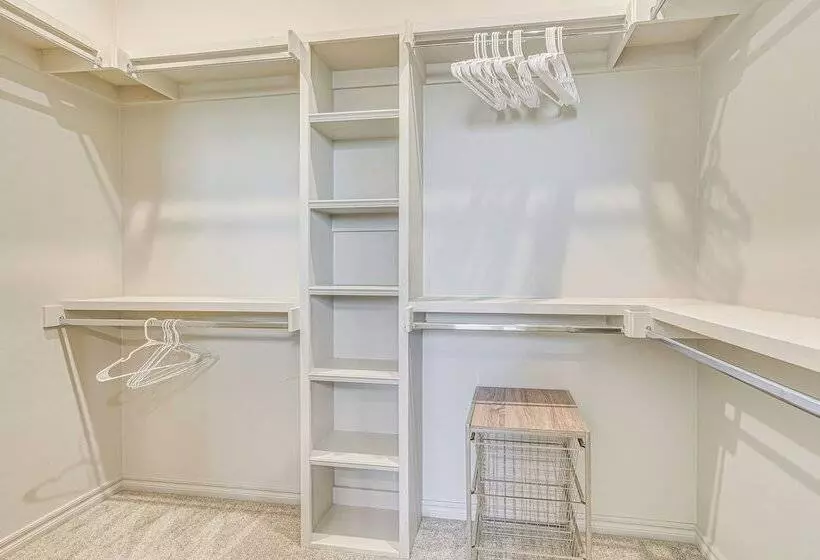 Pet Friendly Elgin Retreat W/ Patio, Grill & Yard!