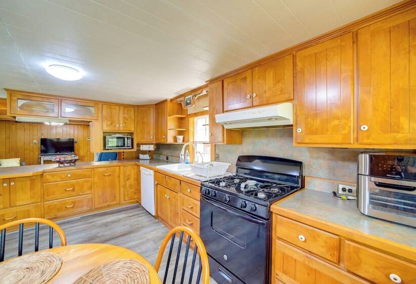 Pet Friendly Mcalester Home W/ Lake Eufaula Access