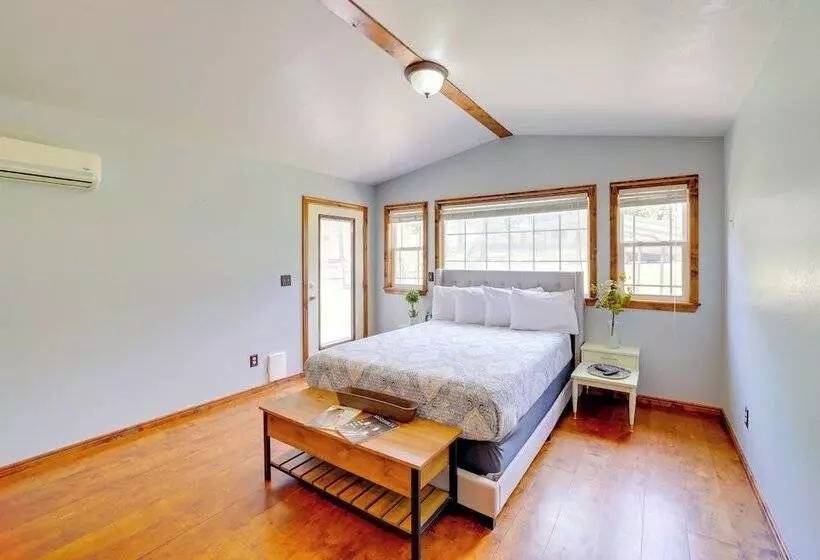 Pet Friendly Mcalester Home W/ Lake Eufaula Access