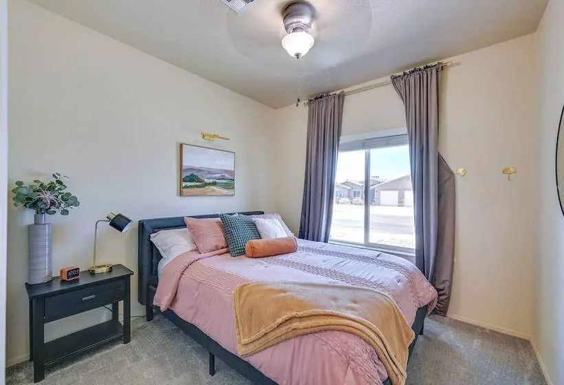 Pet Friendly Yuma Home W/ Private Yard & Pool!