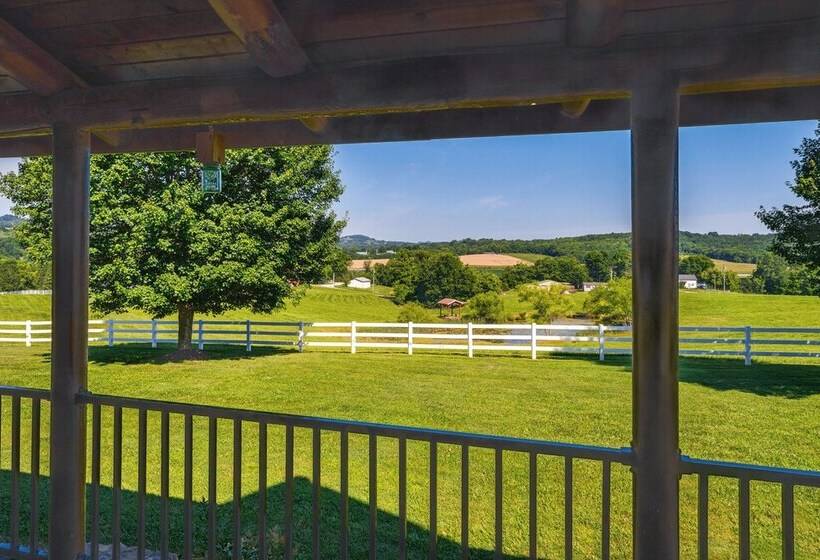Rustic Retreat In Hickman On 160 Acres W/ Views!