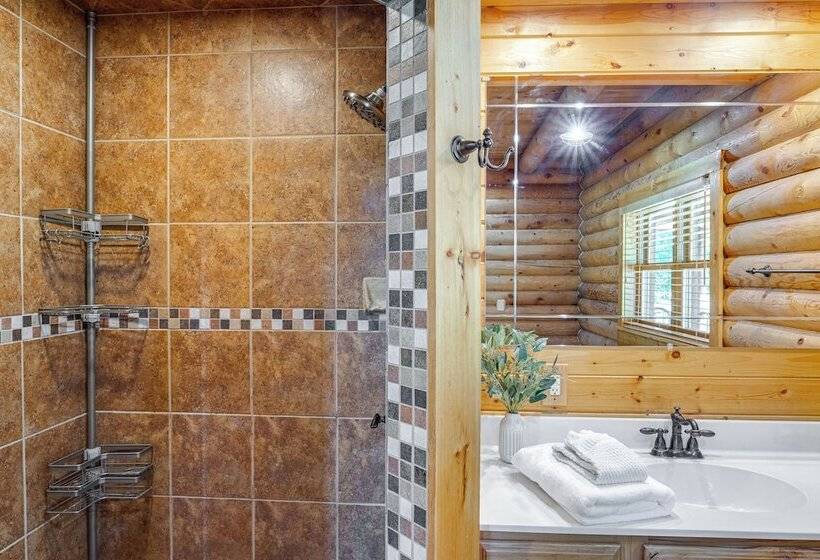 Rustic Retreat In Hickman On 160 Acres W/ Views!