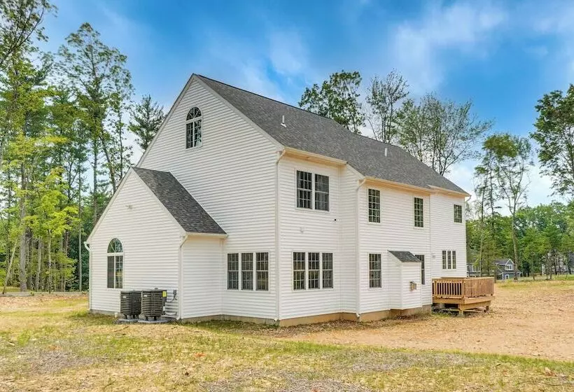 Spacious Poconos Home ~ 19 Mi To Kalahari!