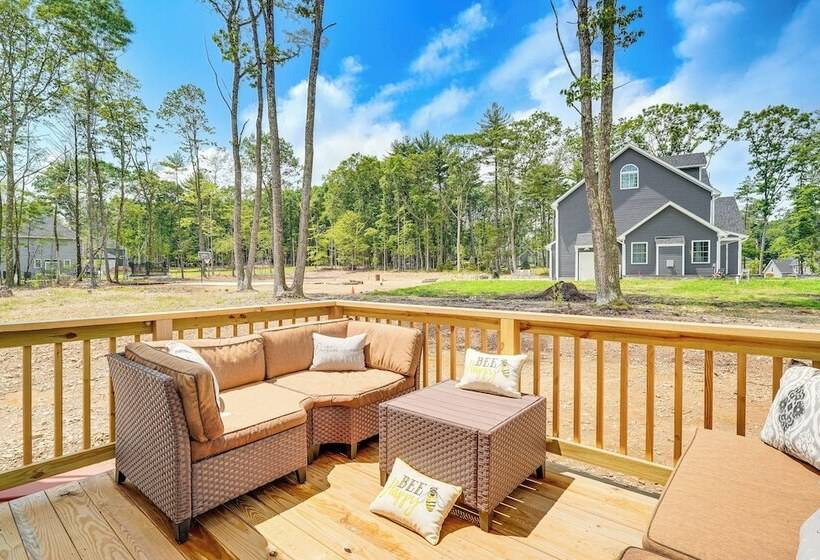 Spacious Poconos Home ~ 19 Mi To Kalahari!