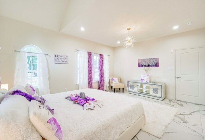 Spacious Poconos Home ~ 19 Mi To Kalahari!