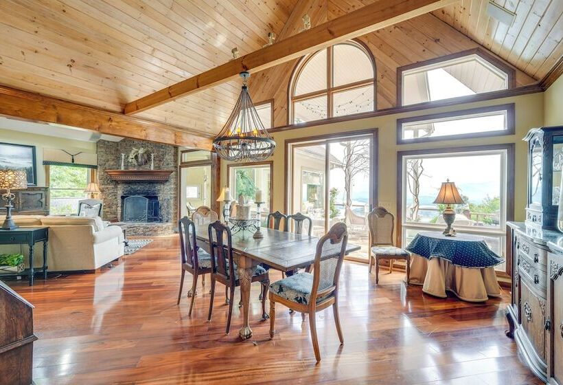 Stunning Hiawassee Hideaway W/ Impeccable Views!