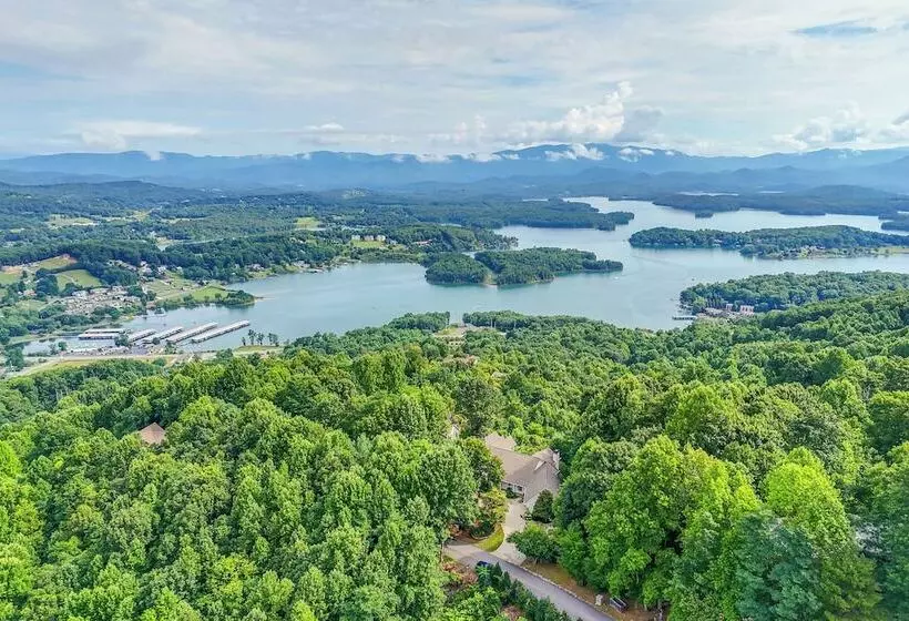 Stunning Hiawassee Hideaway W/ Impeccable Views!
