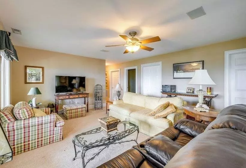 Stunning Hiawassee Hideaway W/ Impeccable Views!