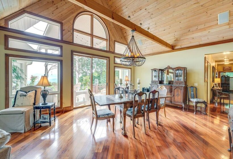 Stunning Hiawassee Hideaway W/ Impeccable Views!