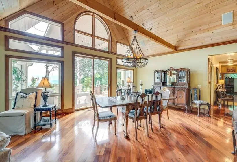 Stunning Hiawassee Hideaway W/ Impeccable Views!