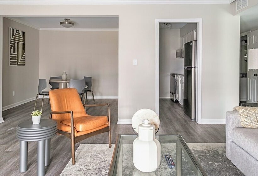 Landing At The Brookwood Apartments