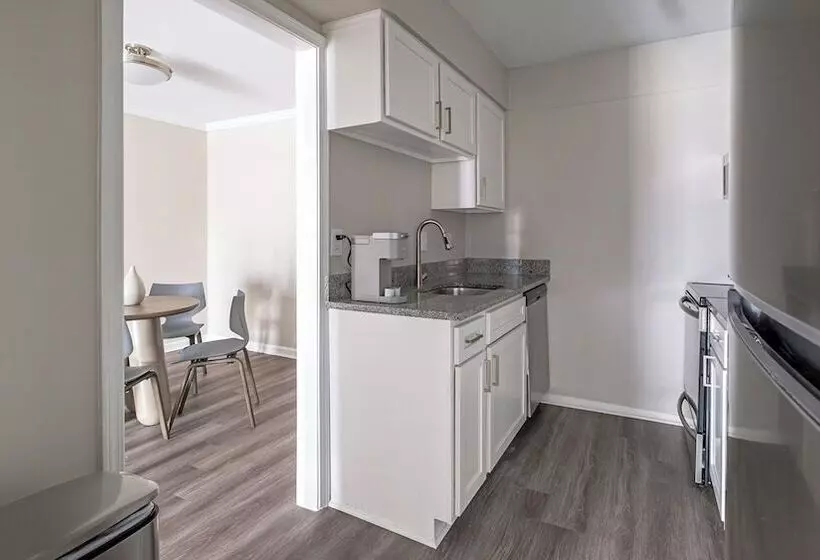 Landing At The Brookwood Apartments