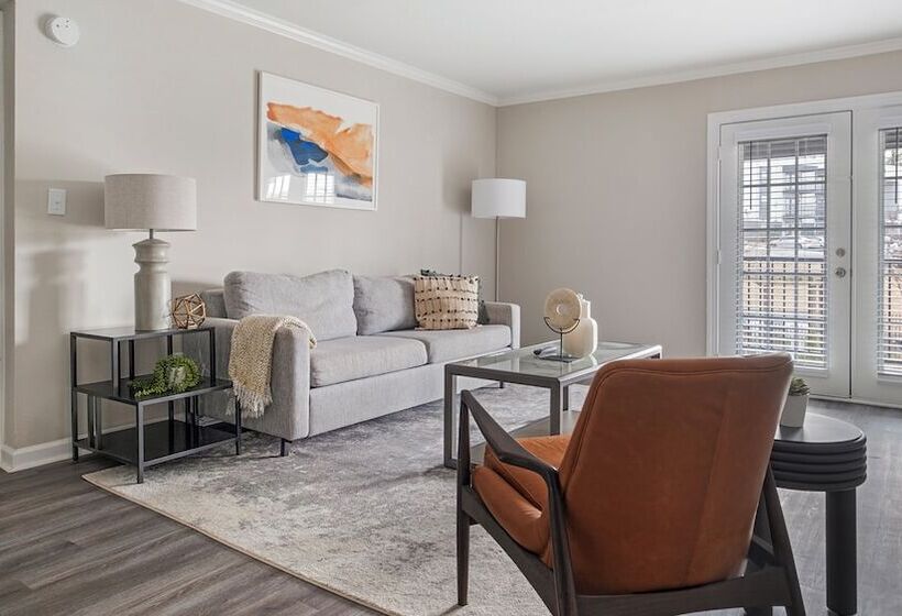 Landing At The Brookwood Apartments