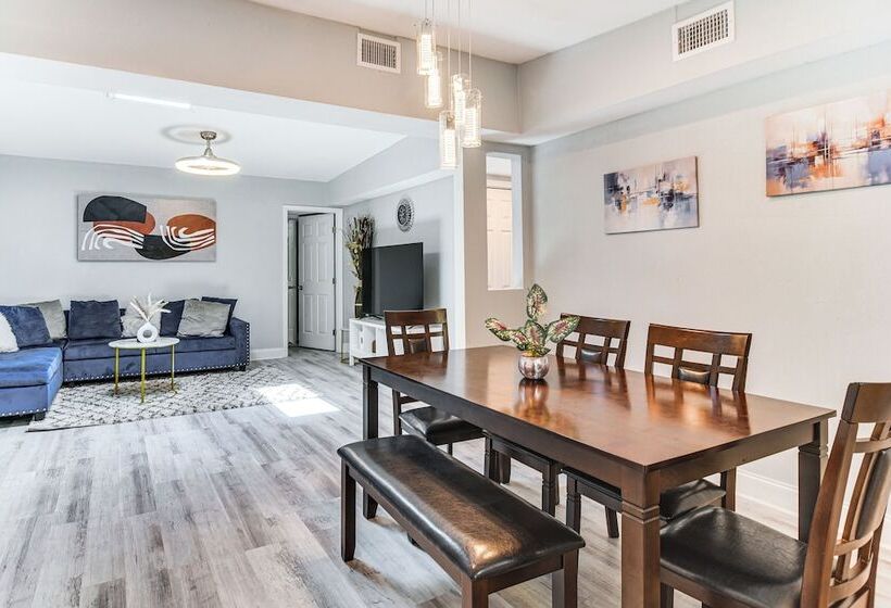 Updated Seminole Home W/ Pool   7 Mi To Beach!