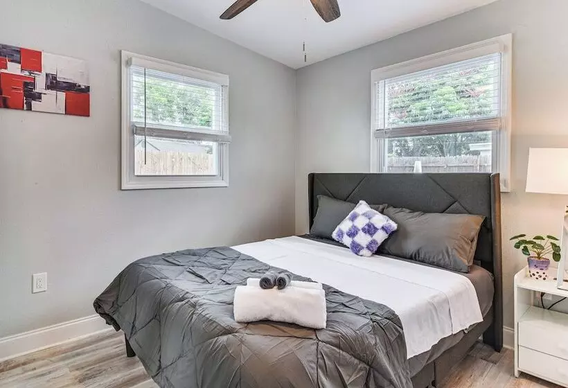 Updated Seminole Home W/ Pool   7 Mi To Beach!