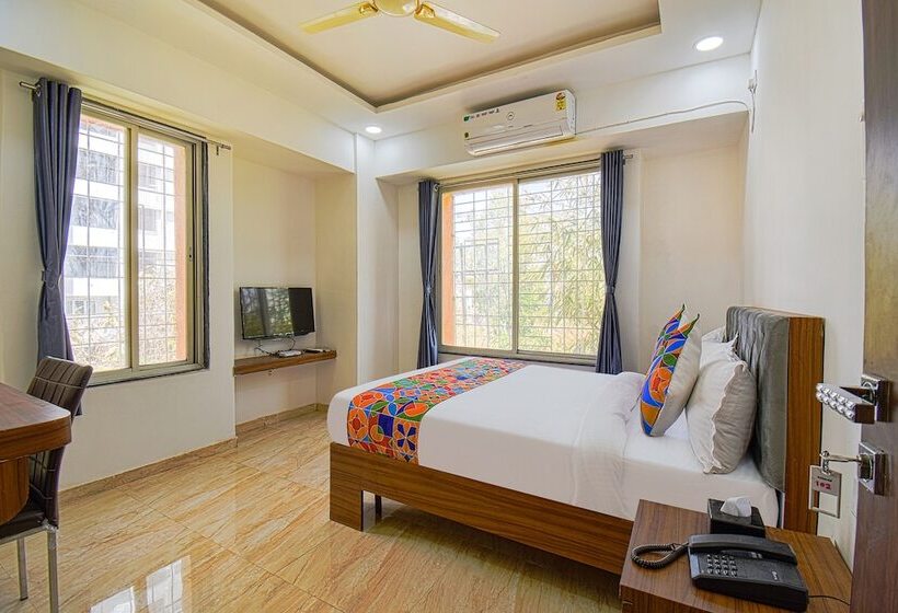 Fabhotel Red Velvet Inn & Suites