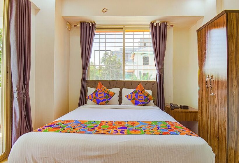 Fabhotel Red Velvet Inn & Suites