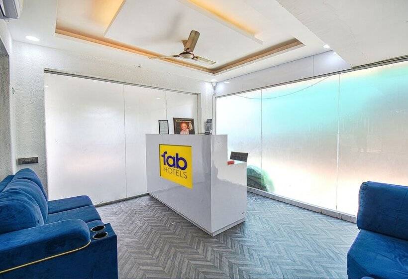 Fabhotel Red Velvet Inn & Suites