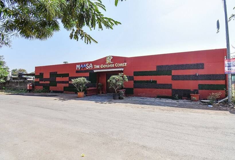 Fabhotel Red Velvet Inn & Suites