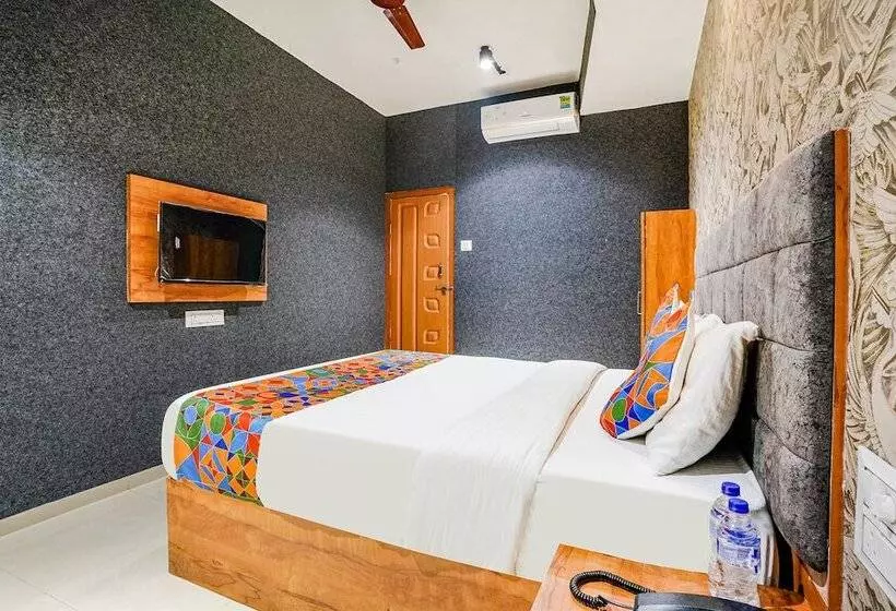 Fabhotel The Life