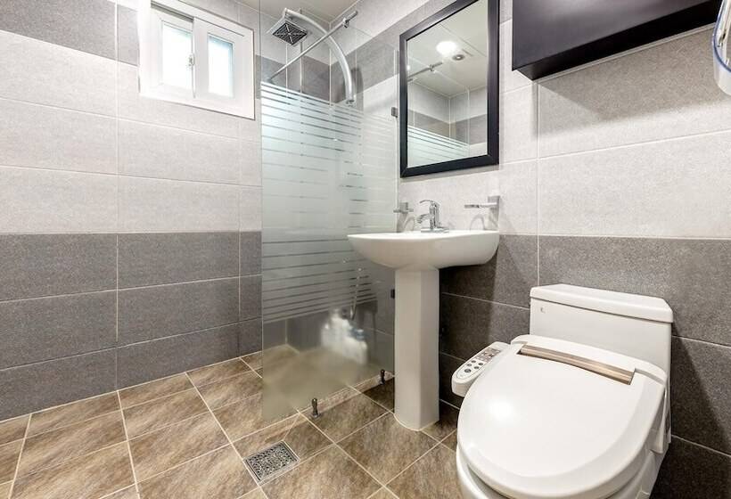 Gapyeong Walkingoncloud Pension & Glamping