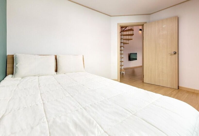 Gapyeong Walkingoncloud Pension & Glamping