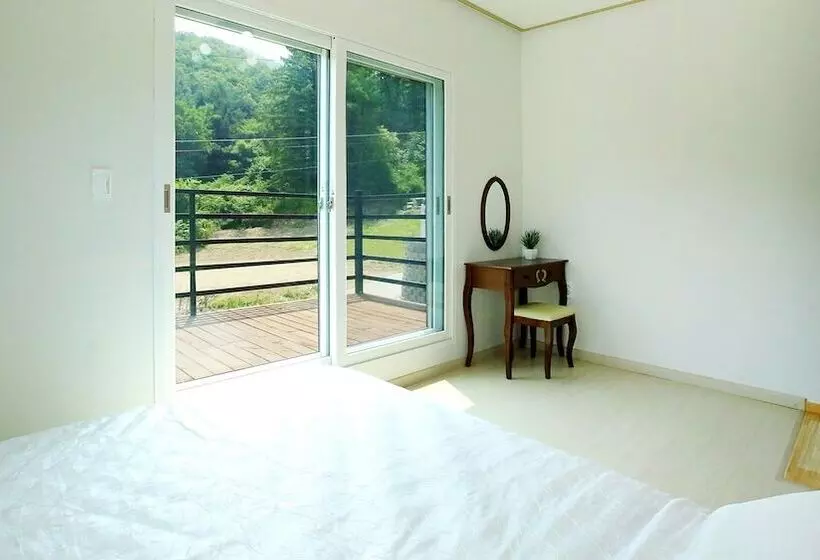 Hongcheon Stone Brown Pension