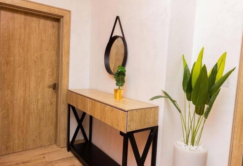 هتل And Luxury Apartment By Trips