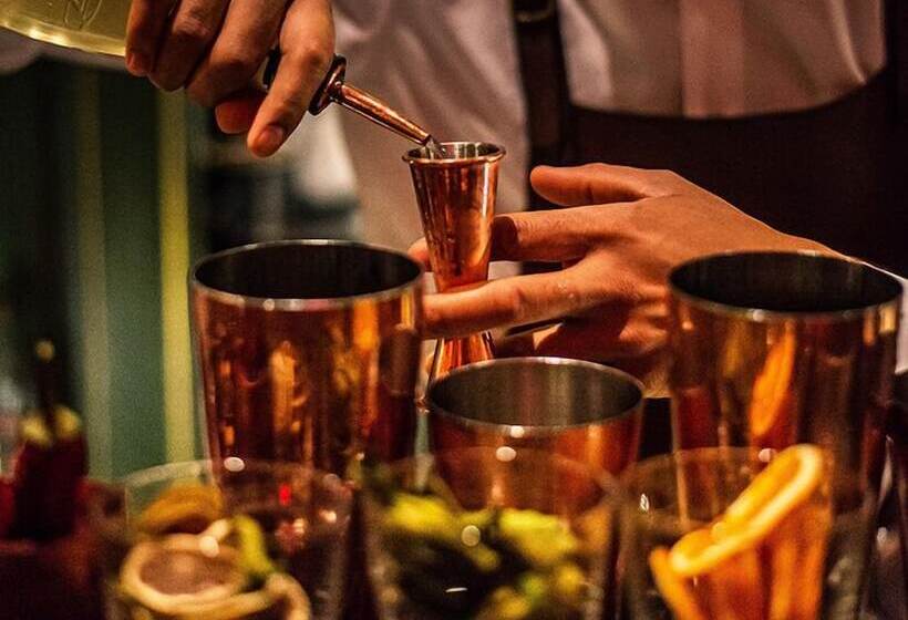 هتل And Luxury Apartment By Trips