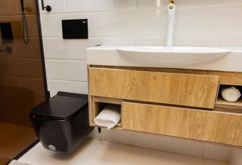 هتل And Luxury Apartment By Trips