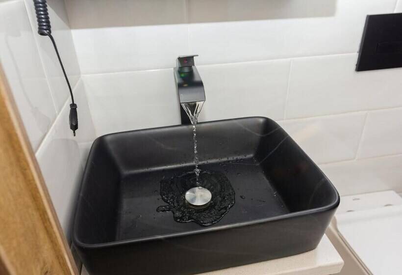 هتل And Luxury Apartment By Trips