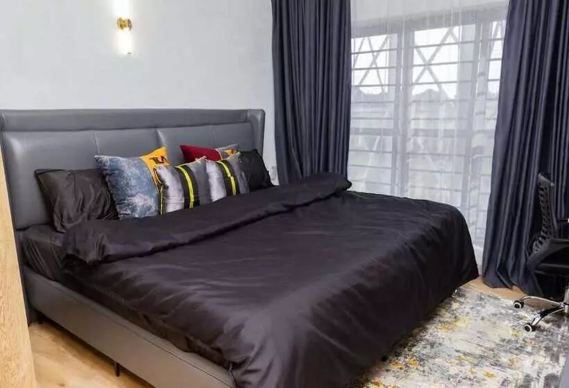 هتل And Luxury Apartment By Trips