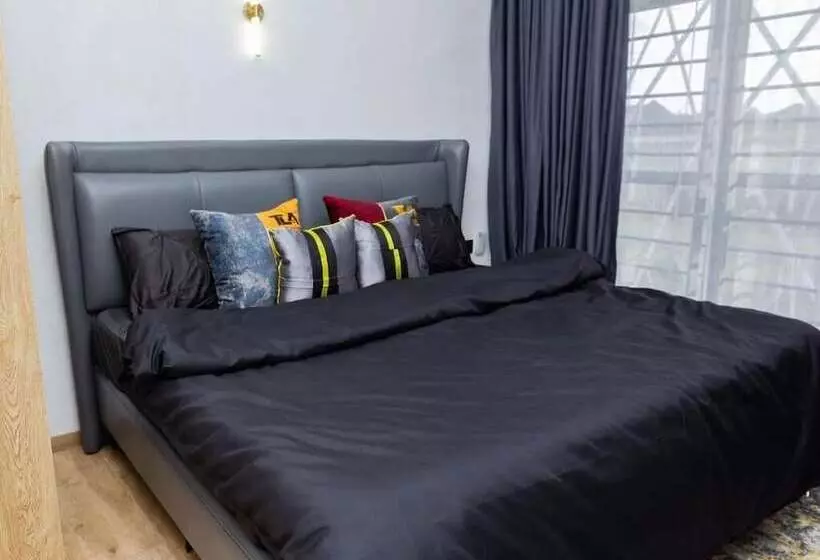 هتل And Luxury Apartment By Trips
