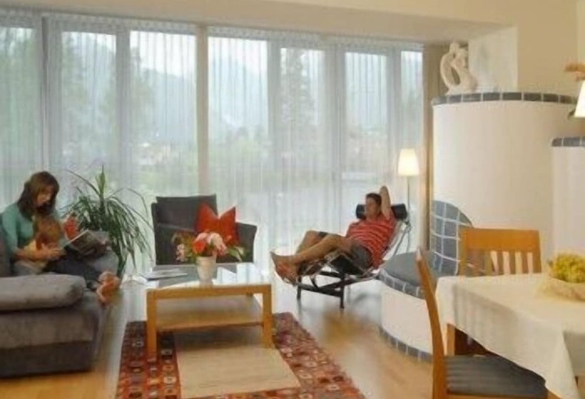 Отель Appartements Tritscher