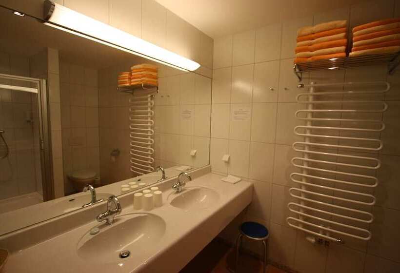 Отель Appartements Tritscher