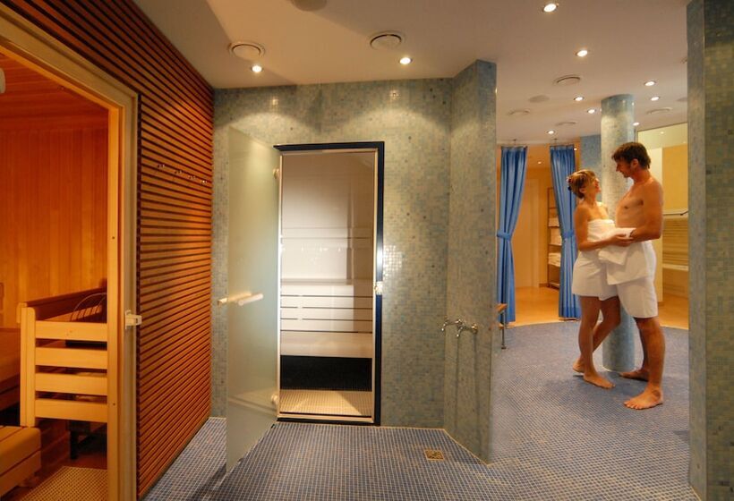 Отель Appartements Tritscher