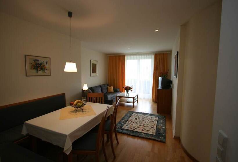 Отель Appartements Tritscher
