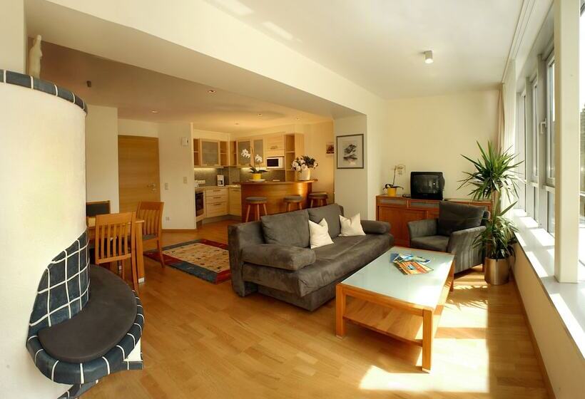 Отель Appartements Tritscher