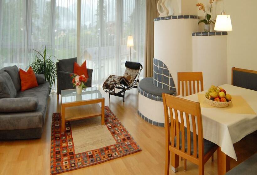 Отель Appartements Tritscher