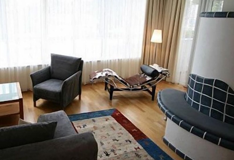 Отель Appartements Tritscher