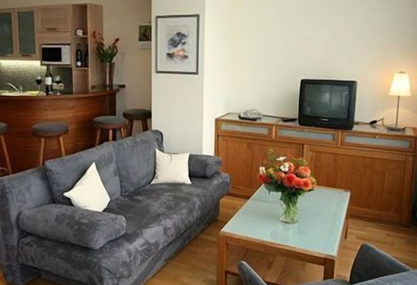 Отель Appartements Tritscher